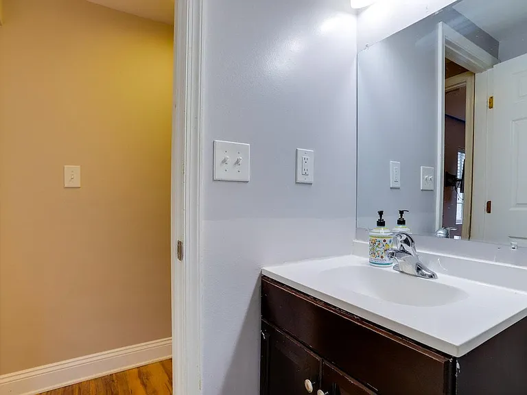 113 C St SE #3 — Photo 12
