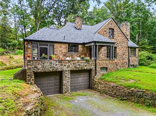 2501 Oakwood Rd, Glenshaw, PA 15116