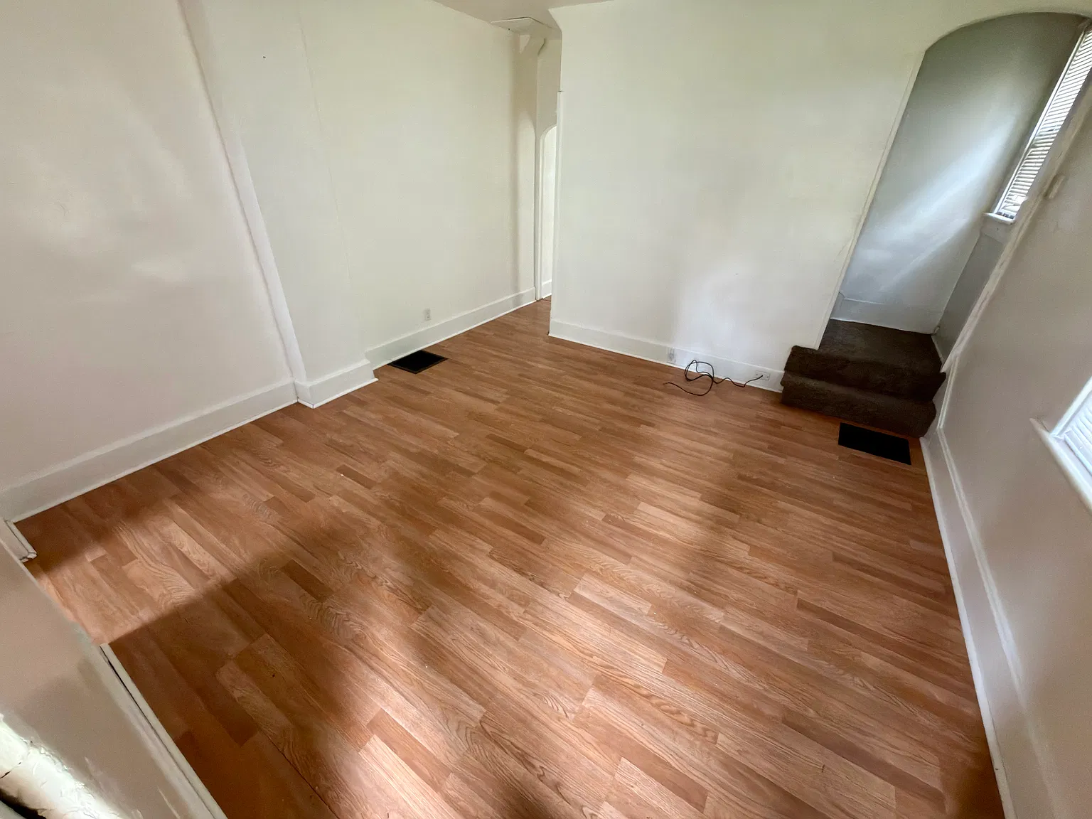 9 Campbell Ave — Photo 2