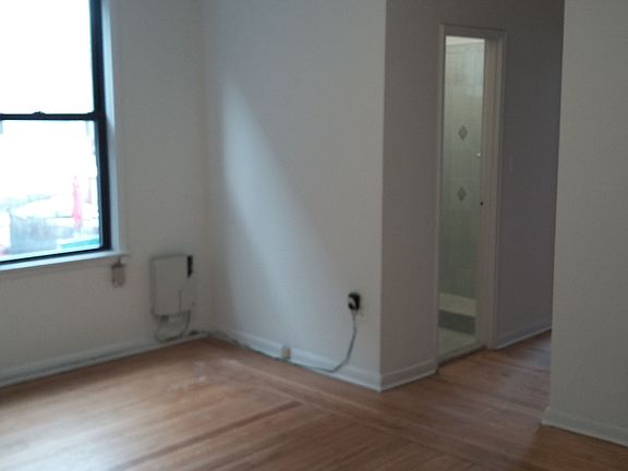 2nd image of 2340 29th St APT 1A