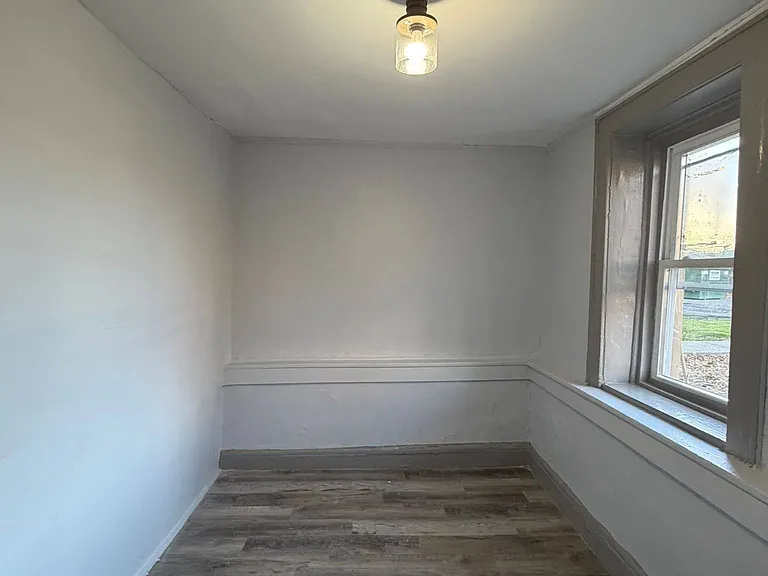 717 Arlington Ave #1DD — Photo 2