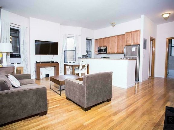 5th image of 342 W 56th St APT 6D
