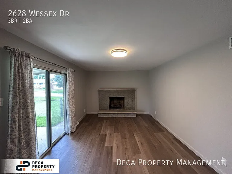 2628 Wessex Dr — Photo 6