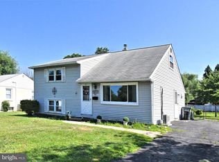 216 Rosewood Ave, Feasterville, PA 19053