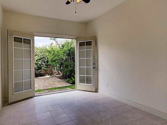 3rd image of 9022 Harbor Hills Dr