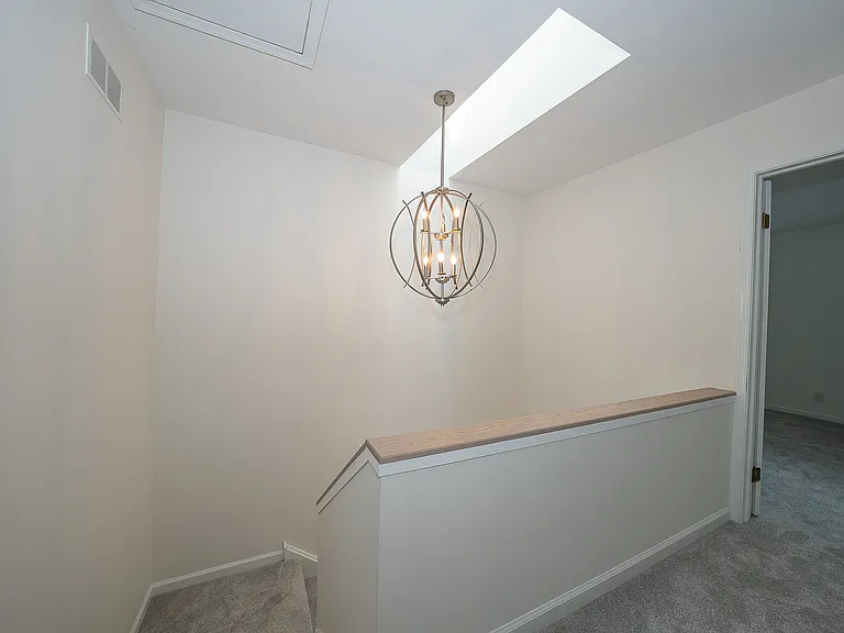 116 Montrose Ave #H — Photo 33