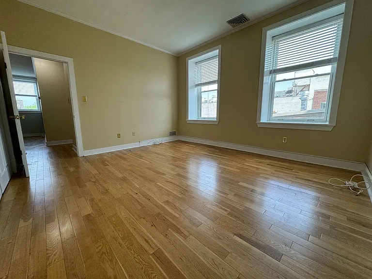 535 Main St #17 — Photo 21
