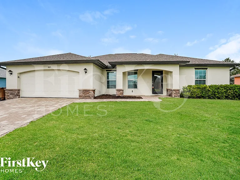 3032 NW 6th Ave — Photo 1