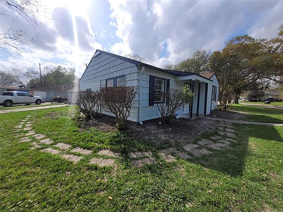 4th image of 7308 Oak Hill Dr