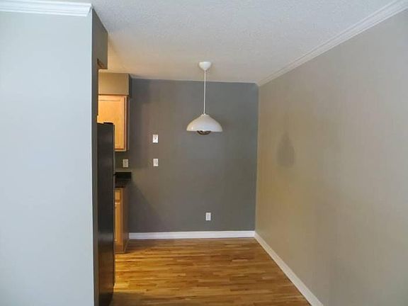 4th image of 2727 43rd St W #210