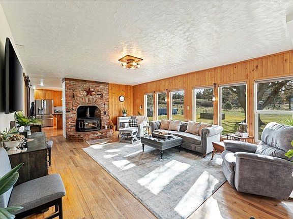 5th image of 8424 Juniper Ln