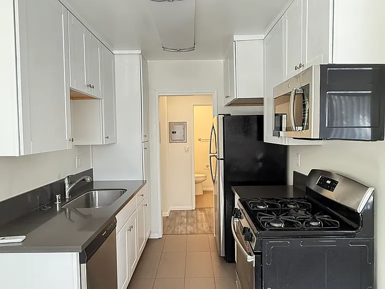4679 Orion Ave #2 — Photo 12