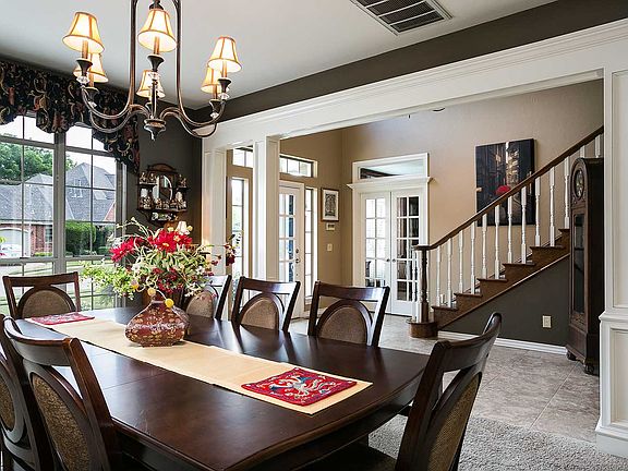 Formal Dining