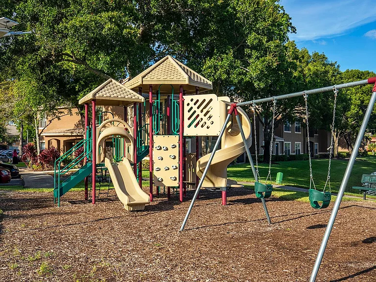 CORAL FALLS APARTMENTS — Photo 46