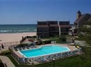69 N Shore Dr, South Haven, MI 49090