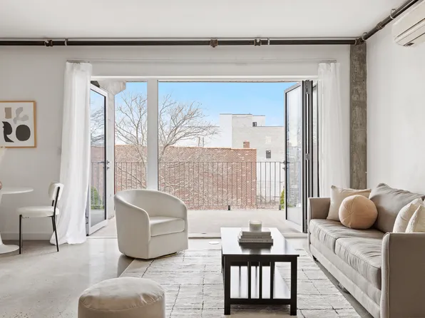 651 New York Avenue 403 image 2 of 8