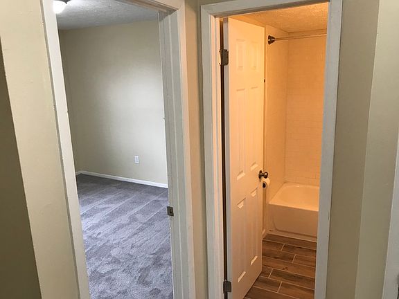 5th image of 592 E Gates St