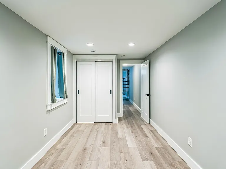 1845 E Cambria St #1 — Photo 23