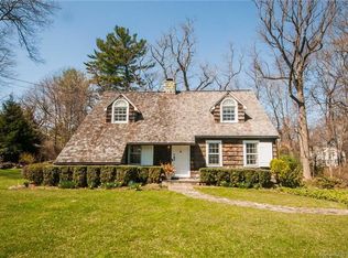 26 Kelley Grn, New Canaan, CT 06840