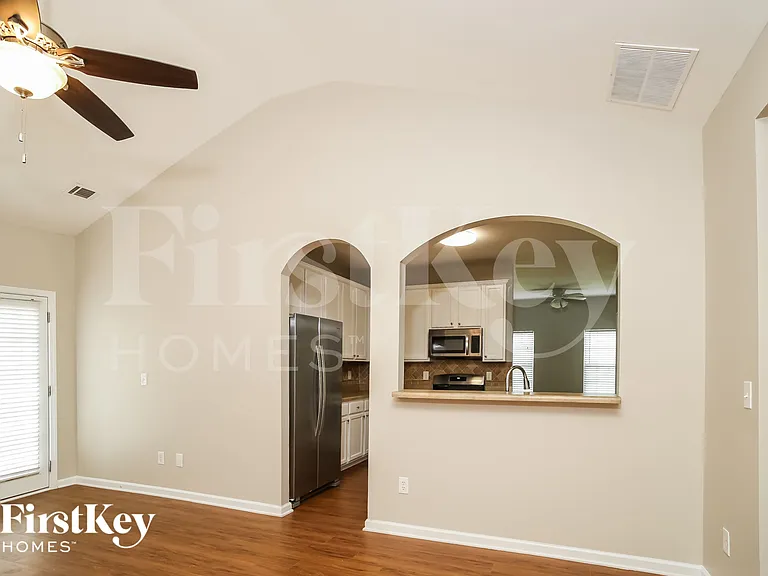 23 Hamilton Blvd NW — Photo 5