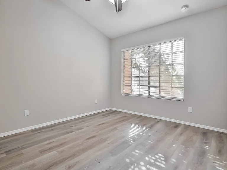 1442 W Orchid Ln — Photo 10