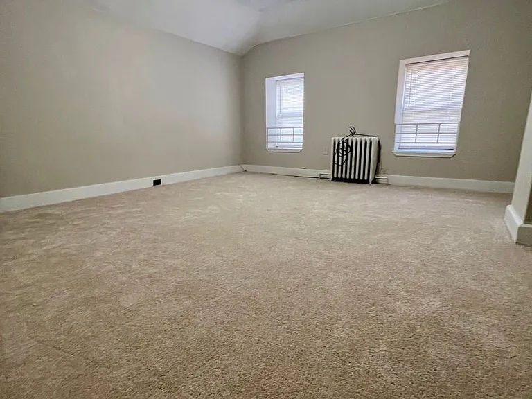 613 Walnut St — Photo 13