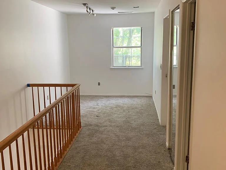 503 Sara Cir — Photo 3
