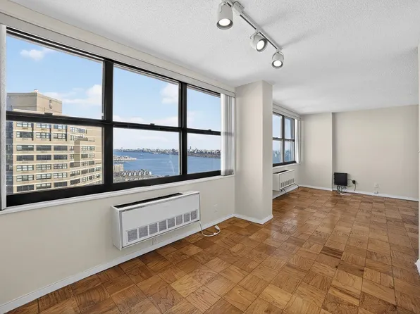 7002 Blvd East image 1 of 35