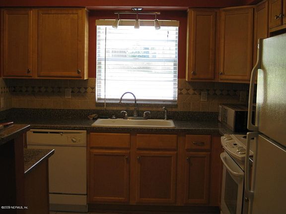3rd image of 1446 Bellair Blvd