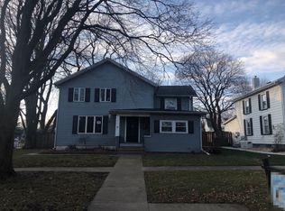 502 10th Ave, Mendota, IL 61342