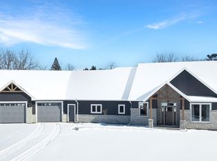 7108 Clark Point Rd, Winneconne, WI 54986