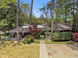2 Glenridge Rd, Little Rock, AR 72227