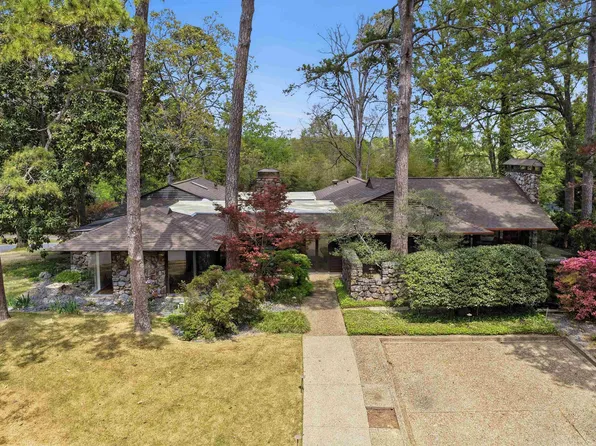 2 Glenridge Rd, Little Rock, AR 72227
