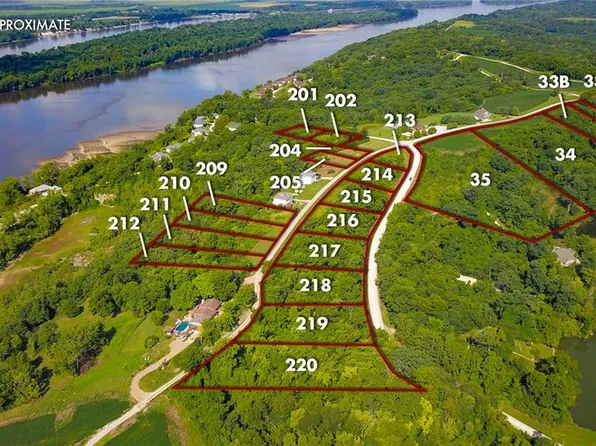 202 Quarry Rd, Golden Eagle, IL 62036