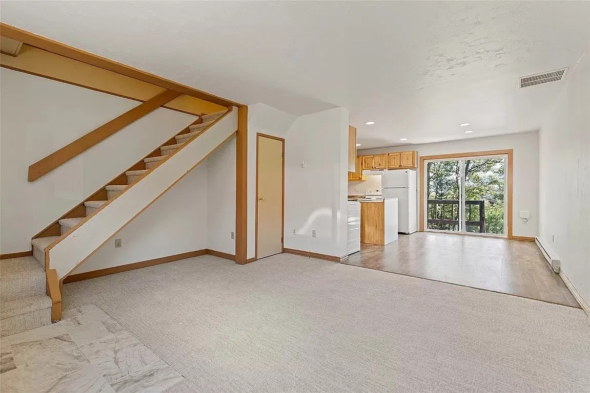 2 bed, $2,550 — Photo 4