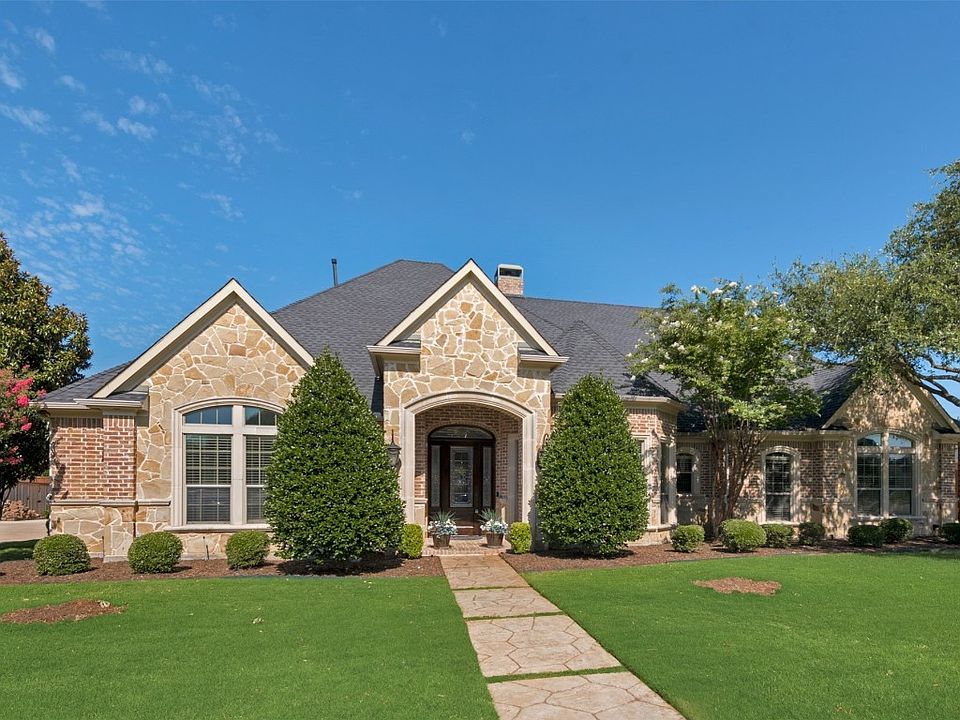 1st image of 290 Hidden Lake Dr