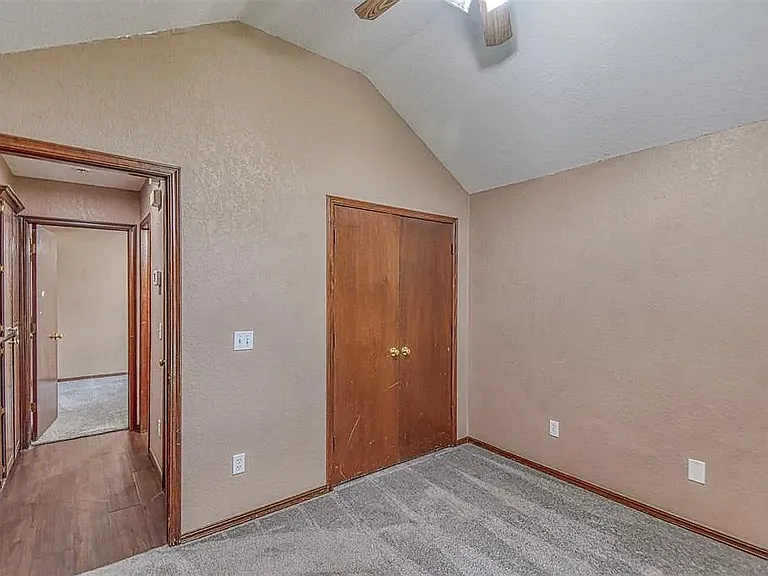 313 SW 141st St — Photo 11