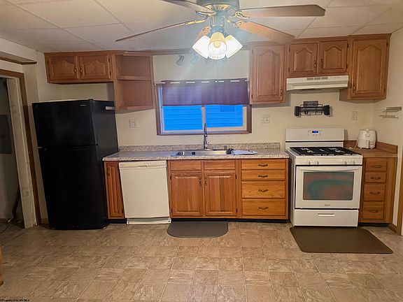 3rd image of 931 S Kerens Ave