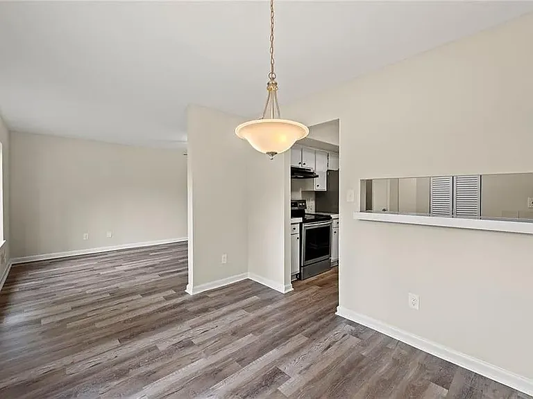 259 Country Club Dr — Photo 4