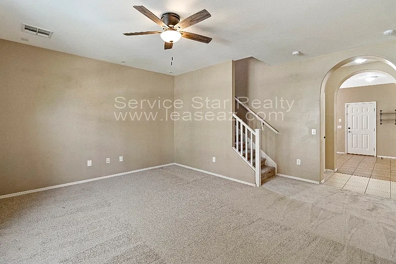 3 bed, 2.5 bath, 2138 sqft, $2,099 — Photo 4