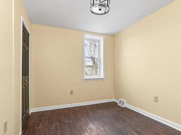 2752 N Darien St — Photo 10