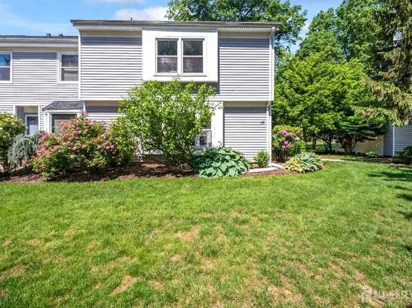 58 La Rue Ln, East Brunswick, NJ 08816