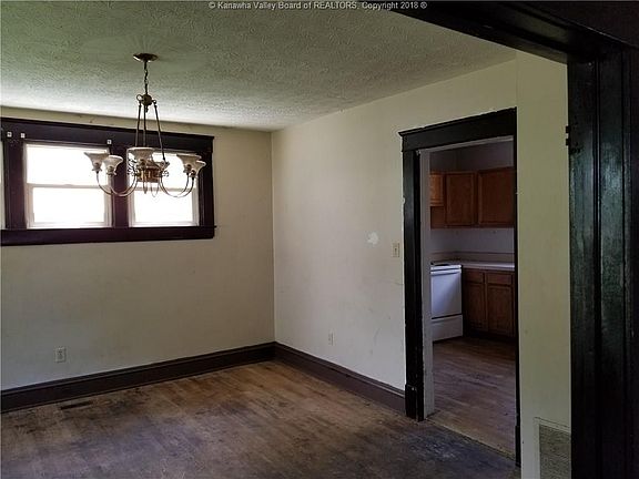 3rd image of 1037 Grant St