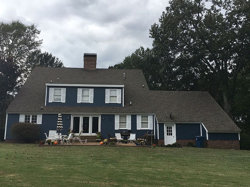 2nd image of 15 Mullins Ln