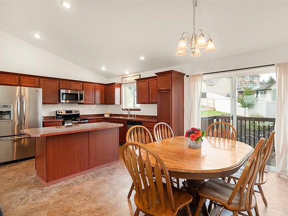 4th image of 8011 E Sommerset Ct
