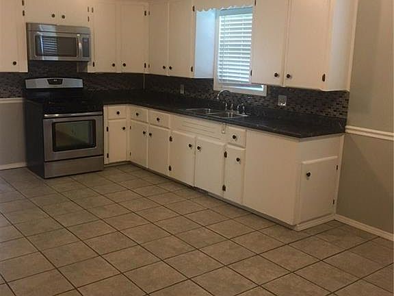 2nd image of 403 Hanby Ave