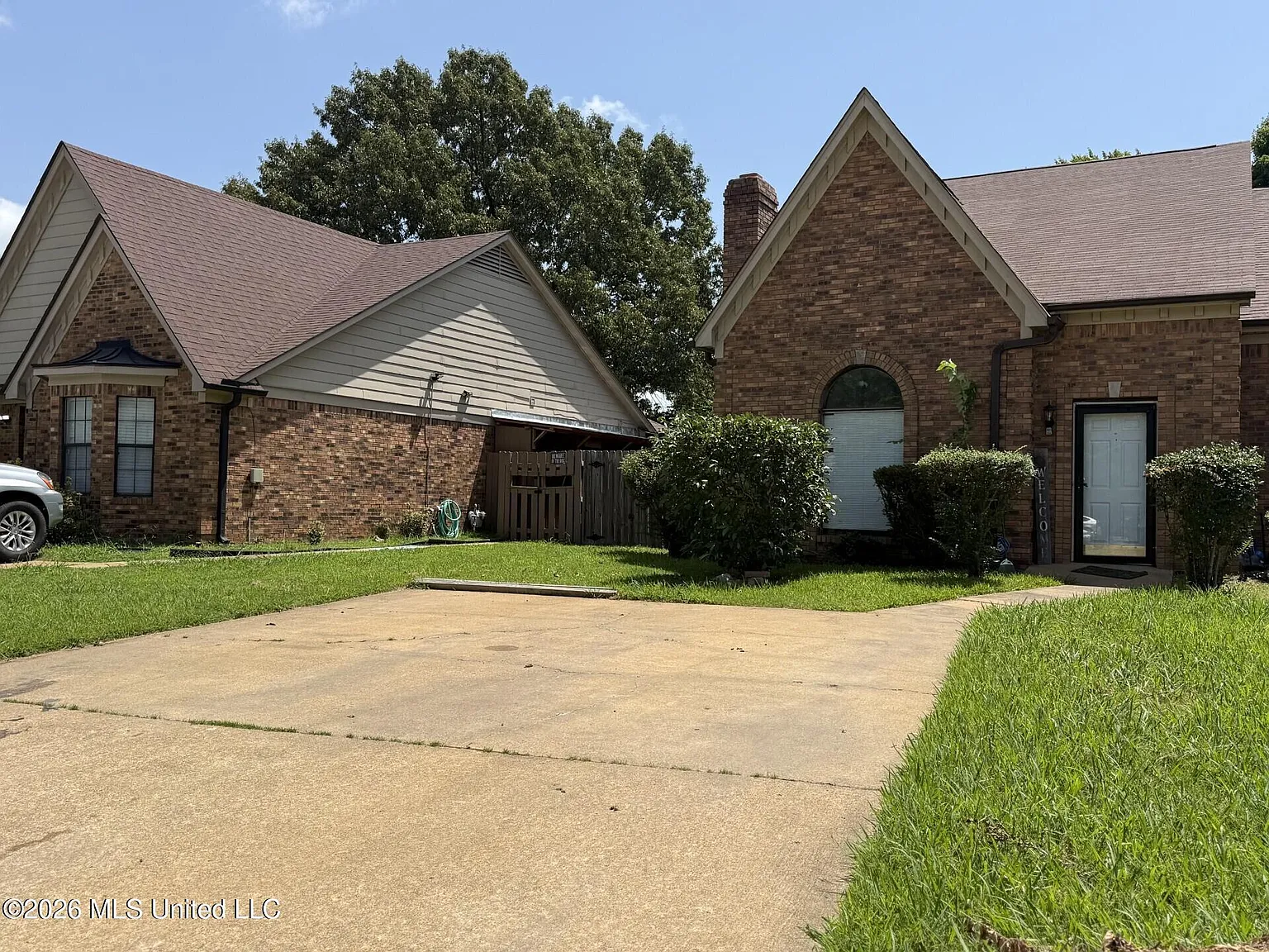 3 bed, 2.0 bath, 1790 sqft, $1,850 — Photo 1