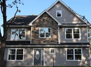 60 Sturgis Rd, Edison, NJ 08817