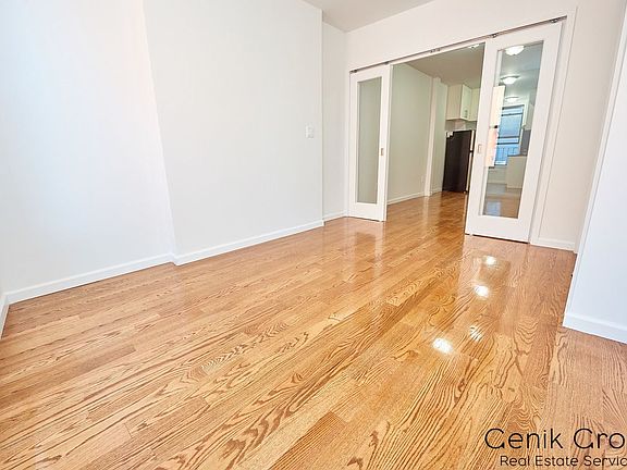 2nd image of 87 Bayard St APT 3