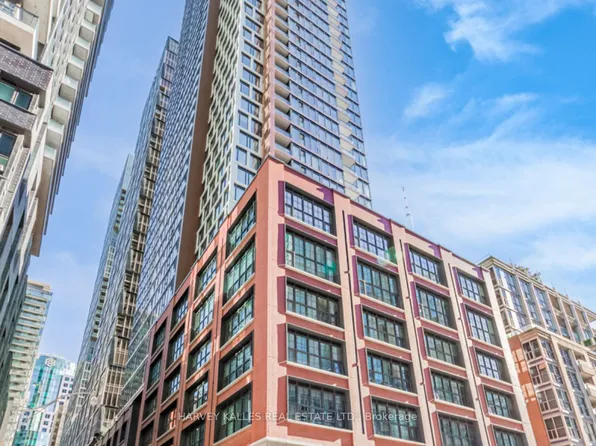 55 Mercer St #1711, Toronto, ON M5V 1H2